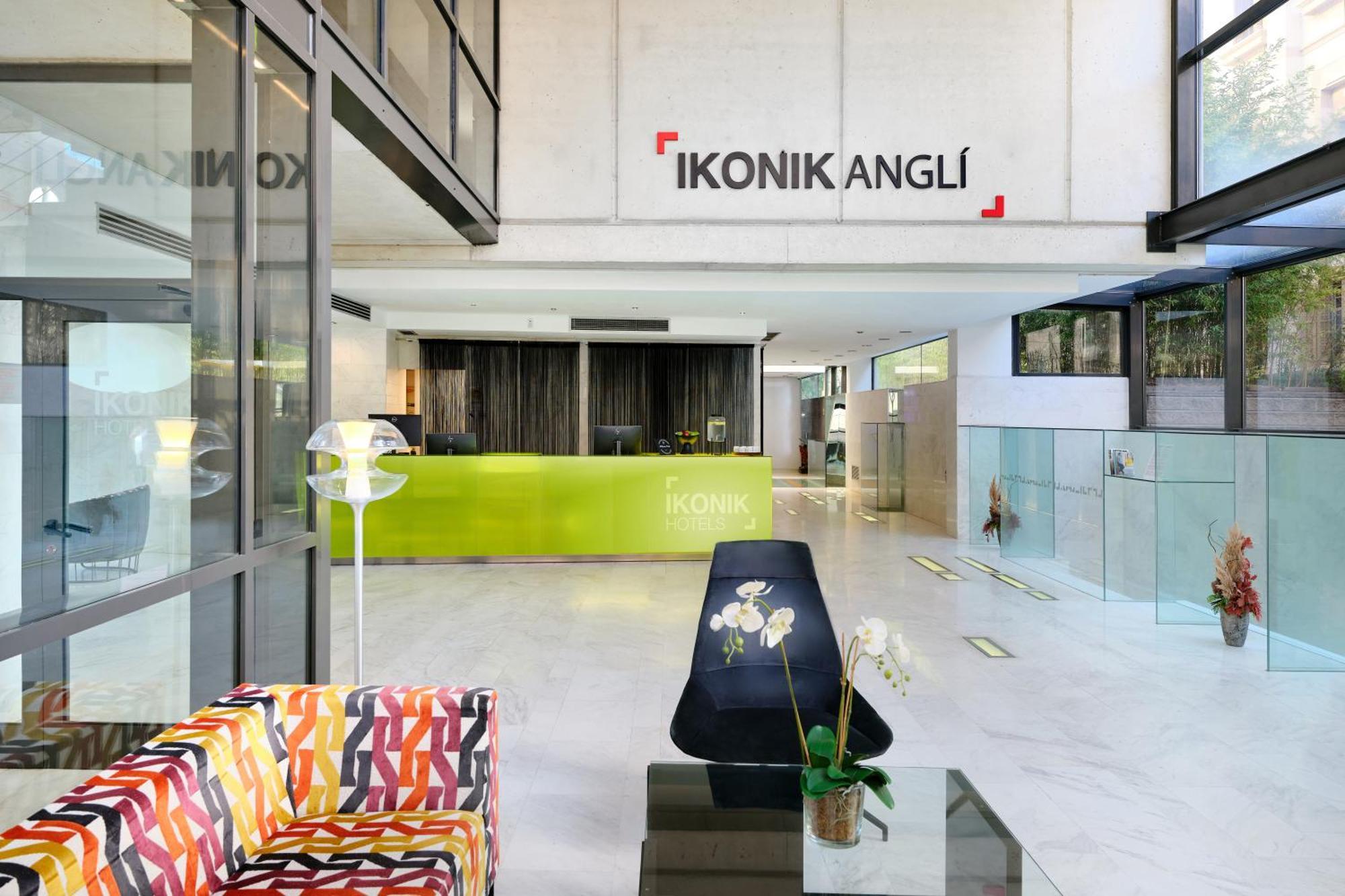 Ikonik Angli — Fotos 2